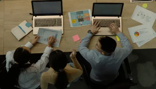 Business team reviewing SaaS fit and process requirements in a planning meeting